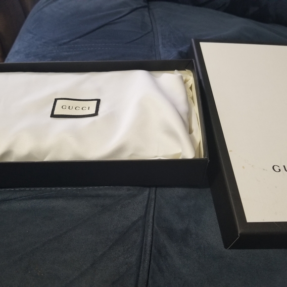 Gucci wristlet - Picture 3 of 3